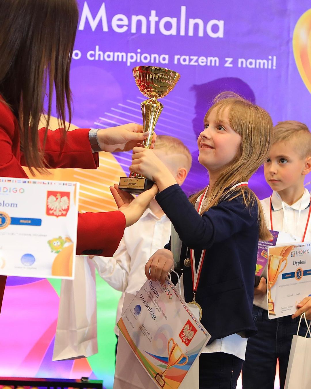 008 - Zobaczcie te uśmiechy naszych najzdolniejszych dzieci, kiedy dowiedzieli się, które miejsca udało im się zająć! #olimpiada #arytmetykamentalna #indigomentalclub #warszawa #dzieci [8 - 9]